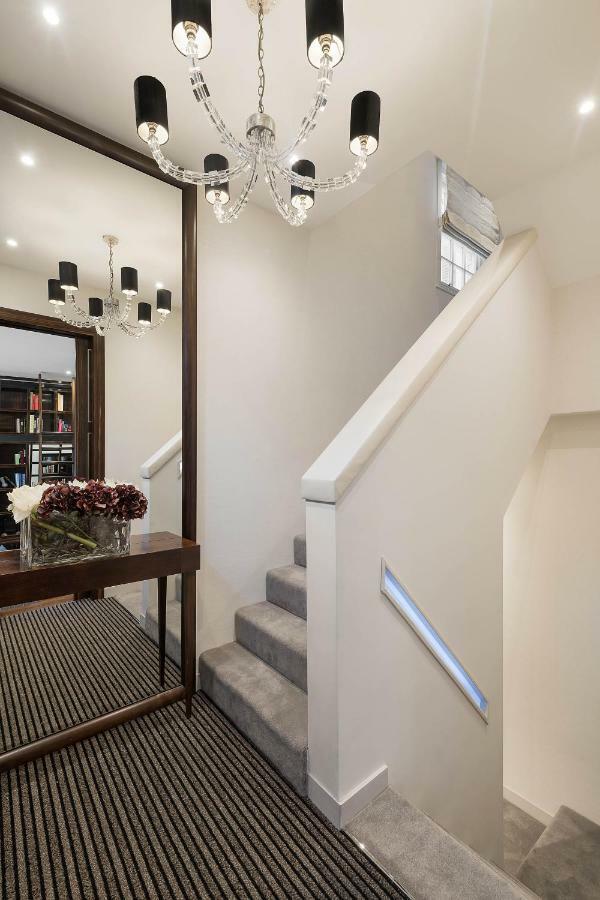 Two-Bedroom House,885228493:JPEG