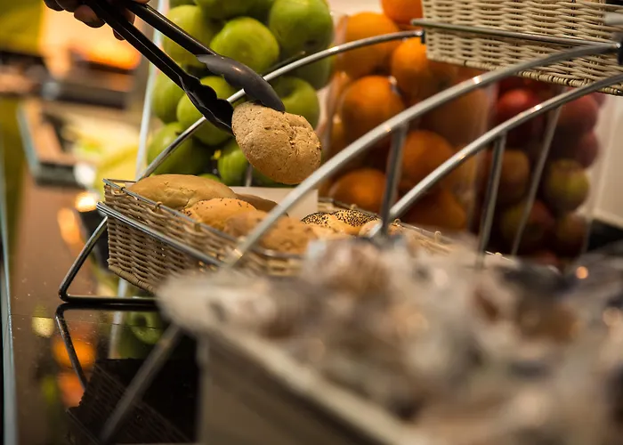 Casino hotel: Holiday Inn Express London Stratford By Ihg