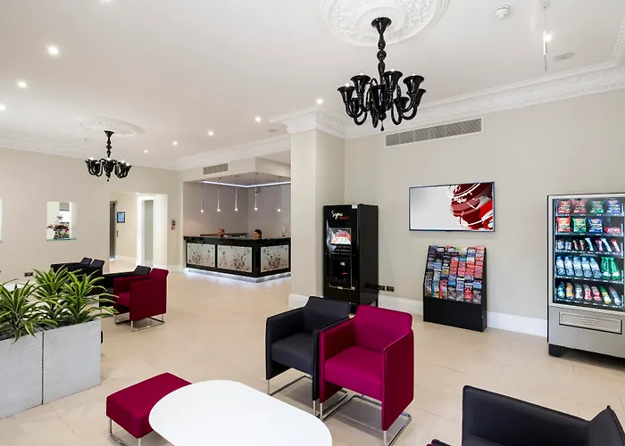 Hotel: London House Hotel