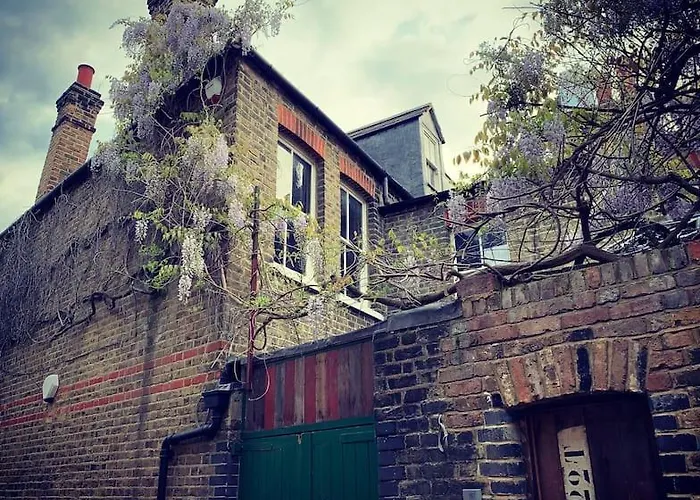 Campania & Jones House