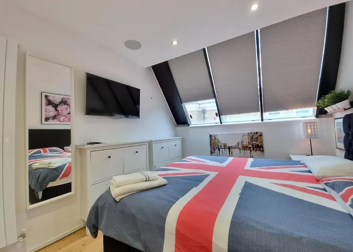 Deluxe Townhouse Zone 1 Brick Lane