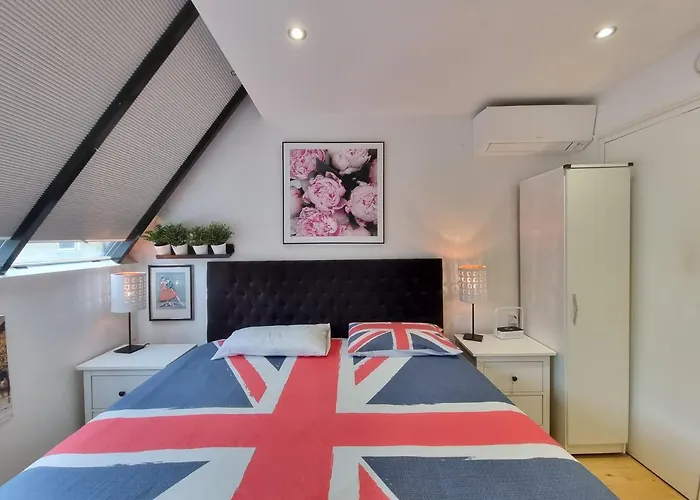 Deluxe Townhouse Zone 1 Brick Lane
