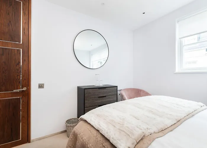 Gorgeous 3 Bed House In Paddington