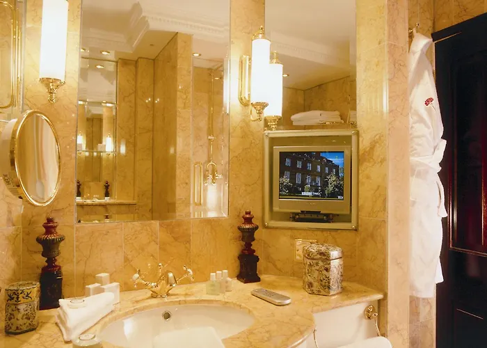 Rubens At The Palace