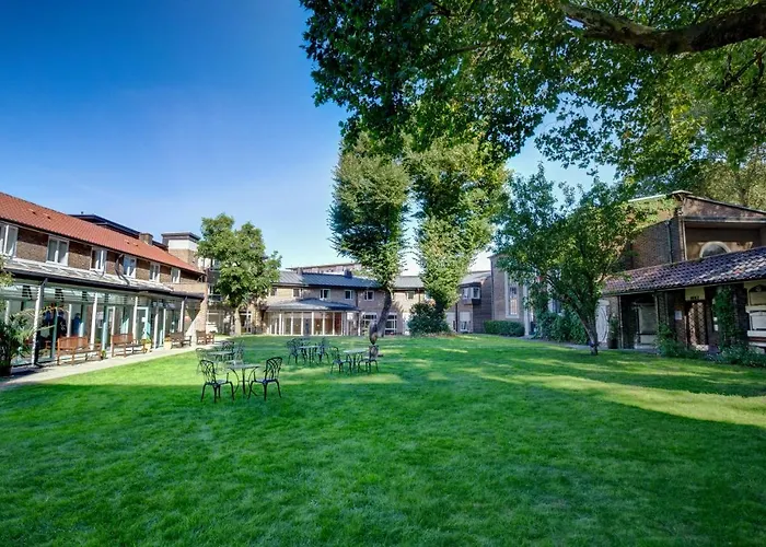 Luchthavenhotel: The Royal Foundation Of St Katharine